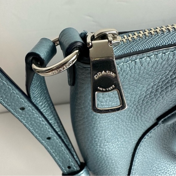 Coach Chelsea Hobo Bag Crossbody Purse Pebbled Cloud Blue Adjustable Zip - Picture 11 of 13